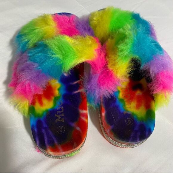 Mudd Women’s Platform Furry Colorful Slippers - Picture 1 of 3